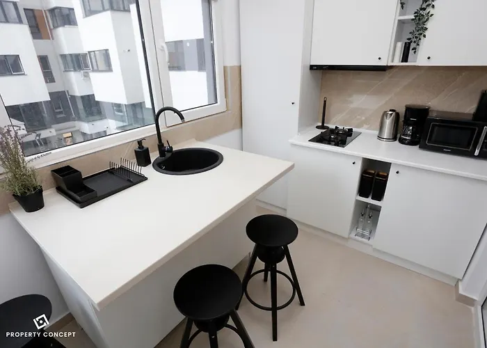 Central Residence Apartment 112